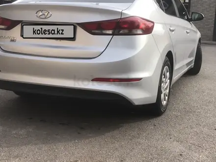 Hyundai Elantra 2017 года за 7 500 000 тг. в Шымкент – фото 4