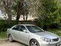 Toyota Camry 2003 года за 3 200 000 тг. в Актобе – фото 2