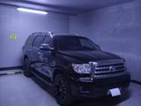 Toyota Sequoia 2012 года за 21 000 000 тг. в Астана