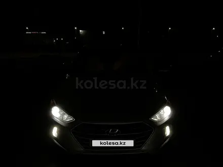 Hyundai Elantra 2018 года за 5 500 000 тг. в Атырау