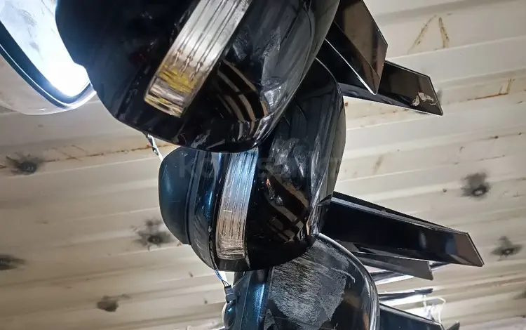 Боковые зеркало заднего вида за 35 000 тг. в Алматы