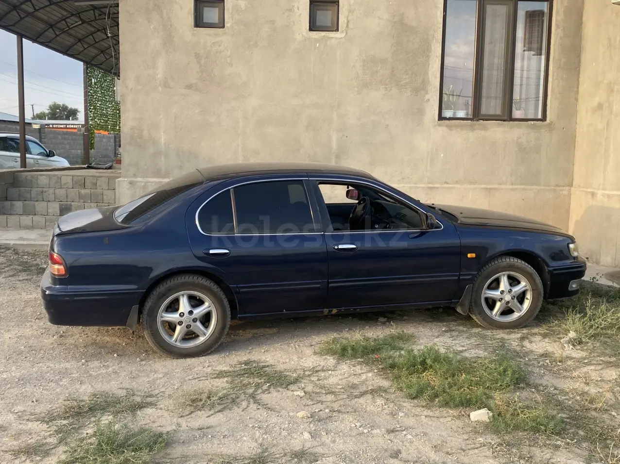 Nissan Maxima, 1995