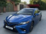 Toyota Camry 2019 года за 11 000 000 тг. в Атырау