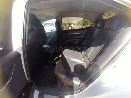 Toyota Camry 2018 года за 10 700 000 тг. в Астана – фото 13