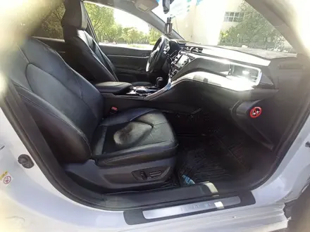 Toyota Camry 2018 года за 10 700 000 тг. в Астана – фото 17
