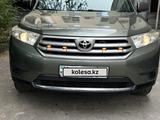 Toyota Highlander 2012 годаүшін11 000 000 тг. в Алматы