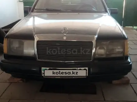 Mercedes-Benz E 260 1989 года за 1 100 000 тг. в Сарыкемер – фото 3