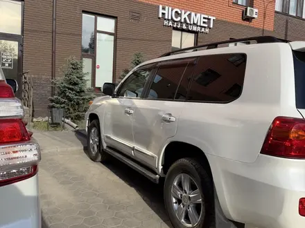 Toyota Land Cruiser 2013 года за 21 200 000 тг. в Семей – фото 3