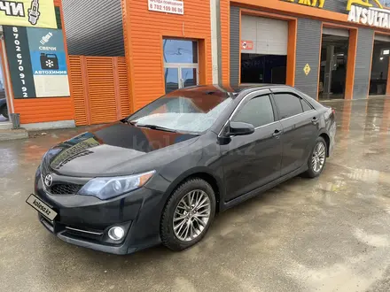 Toyota Camry 2014 года за 5 500 000 тг. в Атырау – фото 2