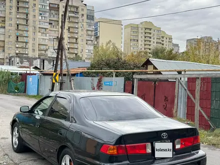 Toyota Camry 2001 года за 2 600 000 тг. в Алматы – фото 6