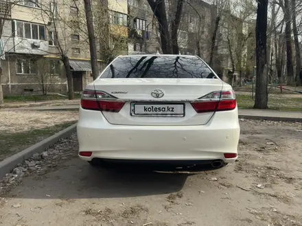 Toyota Camry 2017 года за 13 500 000 тг. в Алматы – фото 7