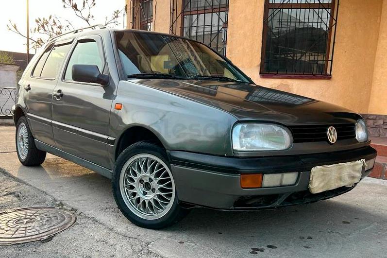 Volkswagen Golf 1994 г.