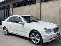 Mercedes-Benz C 200 2002 года за 4 000 000 тг. в Шымкент
