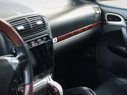 Porsche Cayenne 2003 года за 6 900 000 тг. в Алматы – фото 27