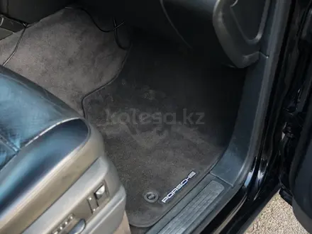 Porsche Cayenne 2003 года за 6 900 000 тг. в Алматы – фото 42