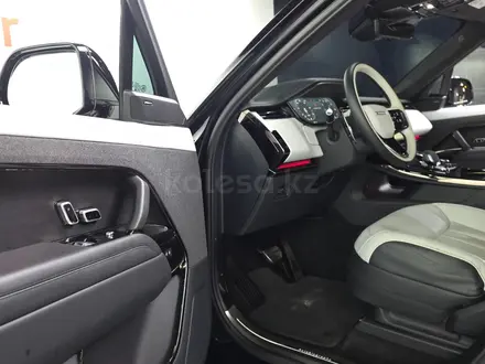 Land Rover Range Rover Sport Autobiography 2023 года за 49 500 000 тг. в Астана – фото 8
