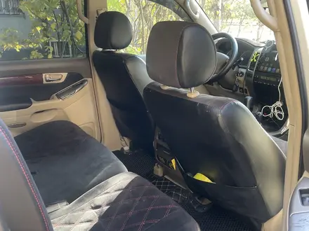 Toyota Land Cruiser Prado 2005 года за 13 500 000 тг. в Алматы – фото 7