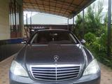 Mercedes-Benz S 550 2007 года за 9 000 000 тг. в Туркестан – фото 2