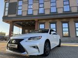 Lexus ES 250 2016 года за 14 200 000 тг. в Актобе – фото 3