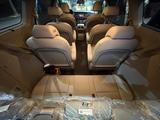 Kia Carnival 2017 года за 7 000 000 тг. в Уральск – фото 2