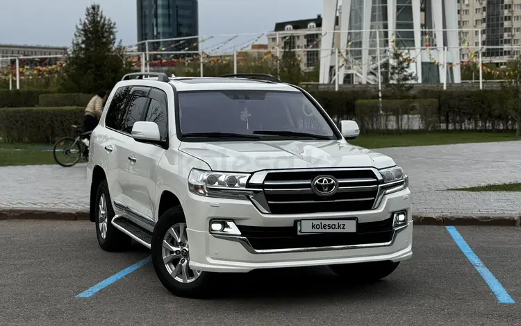 Toyota Land Cruiser 2019 годаүшін37 000 000 тг. в Астана