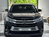Toyota Highlander 2018 года за 21 700 000 тг. в Шымкент