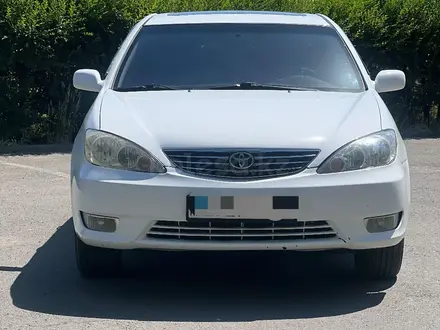 Toyota Camry 2005 года за 4 900 000 тг. в Семей – фото 2