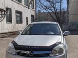 Opel Astra 2010 года за 2 500 000 тг. в Жезказган – фото 2