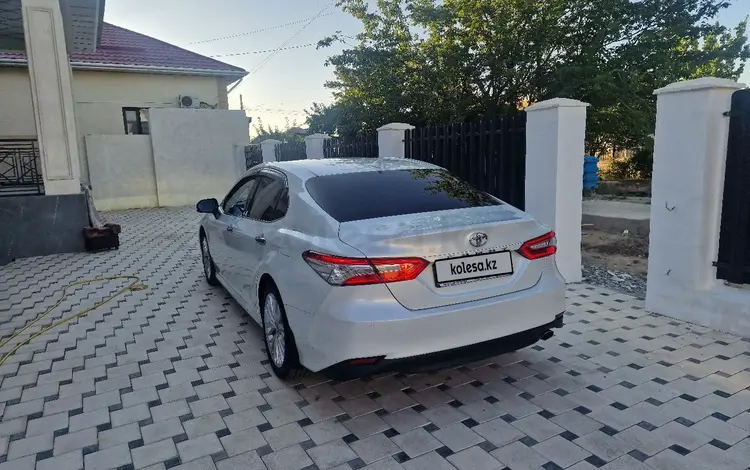 Toyota Camry 2019 года за 14 500 000 тг. в Жанаозен