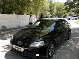 Volkswagen Jetta 2011 года за 4 800 000 тг. в Атырау – фото 5