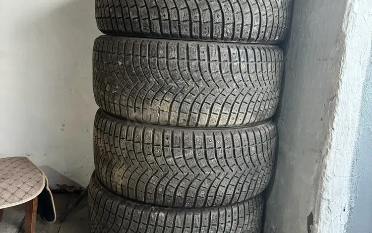 Комплект зимней резины за 50 000 тг. в Алтай