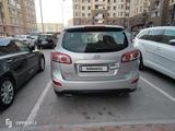 Hyundai Santa Fe 2011 годаfor8 000 000 тг. в Актау – фото 2