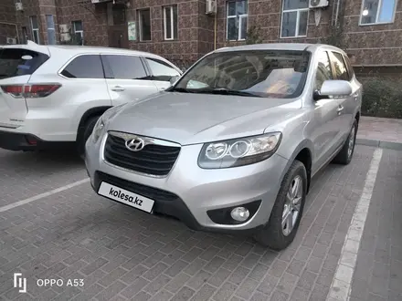 Hyundai Santa Fe 2011 года за 8 000 000 тг. в Актау