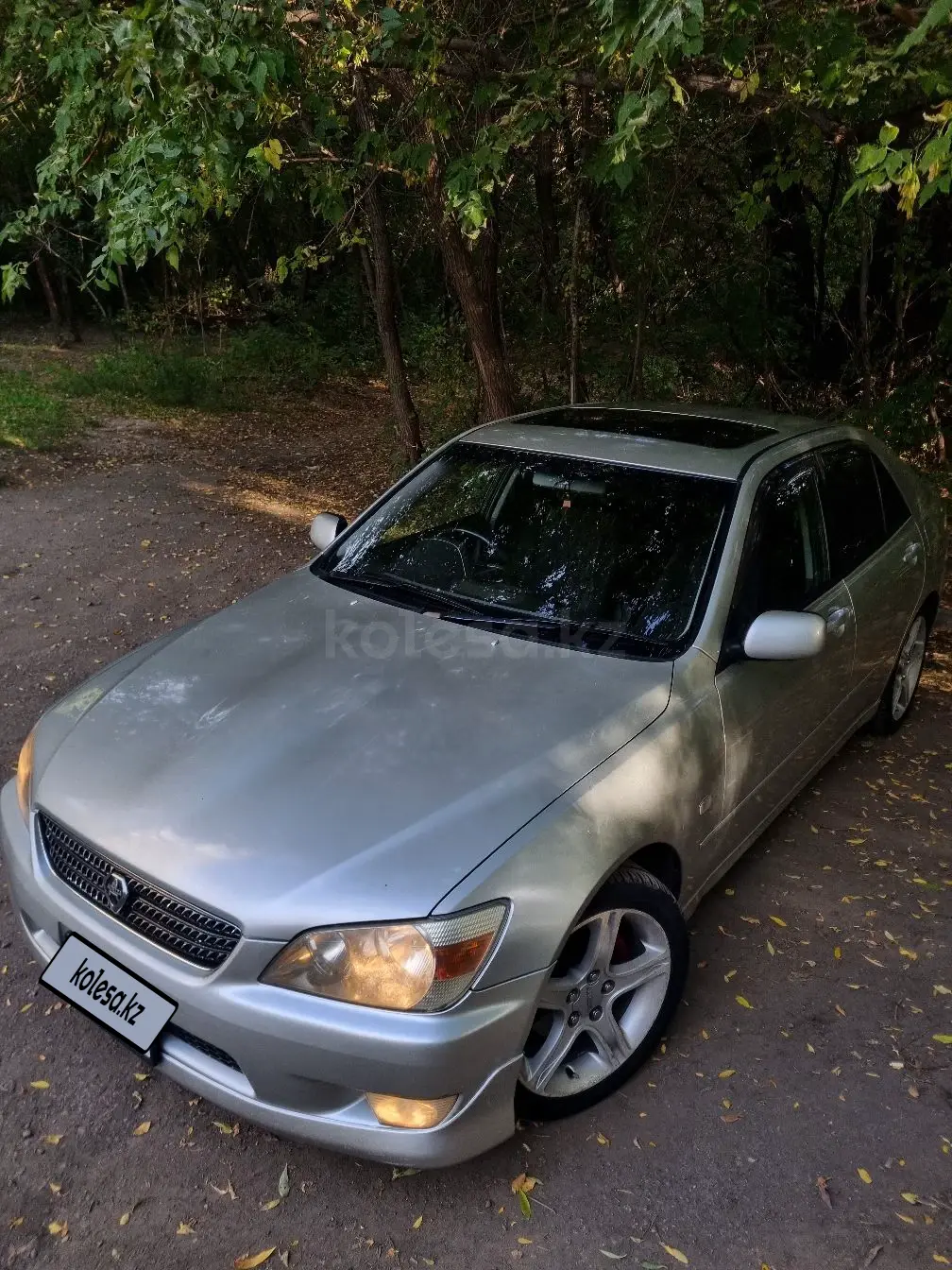Toyota Altezza, 1998