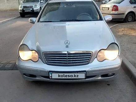 Mercedes-Benz C 240 2001 года за 3 700 000 тг. в Актау