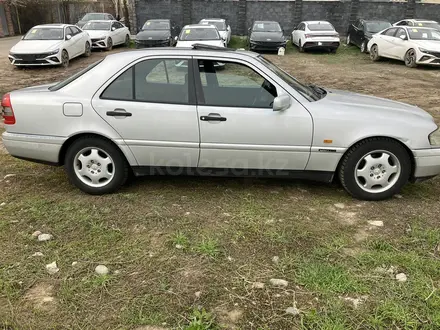 Mercedes-Benz C 280 1996 года за 3 000 000 тг. в Алматы – фото 2