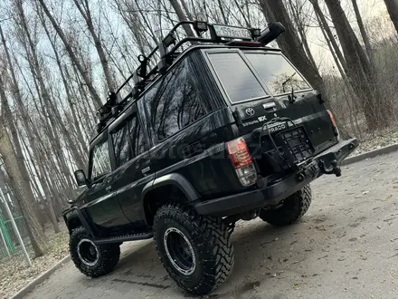 Toyota Land Cruiser Prado 1995 года за 8 500 000 тг. в Алматы – фото 34