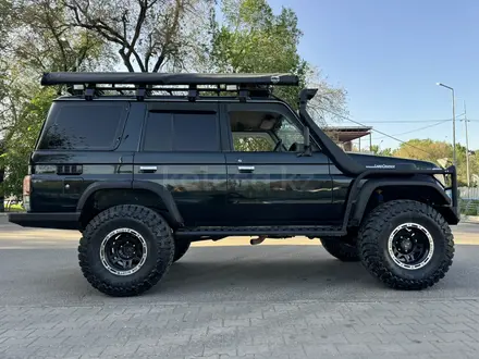 Toyota Land Cruiser Prado 1995 года за 8 500 000 тг. в Алматы – фото 43
