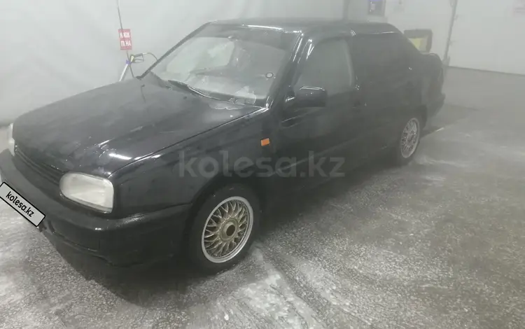 Volkswagen Vento 1995 годаfor1 300 000 тг. в Астана