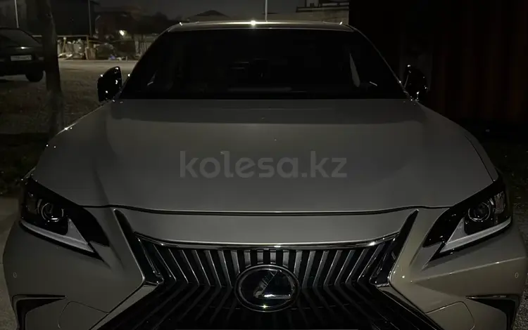 Lexus ES 300h 2018 годаүшін18 000 000 тг. в Шымкент