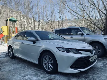 Toyota Camry 2019 года за 13 000 000 тг. в Астана – фото 4