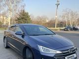 Hyundai Elantra 2019 годаүшін8 500 000 тг. в Алматы