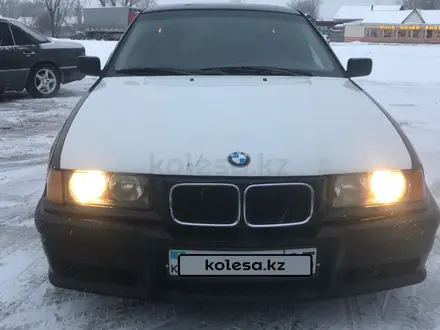 BMW 320 1992 года за 1 500 000 тг. в Алматы – фото 2