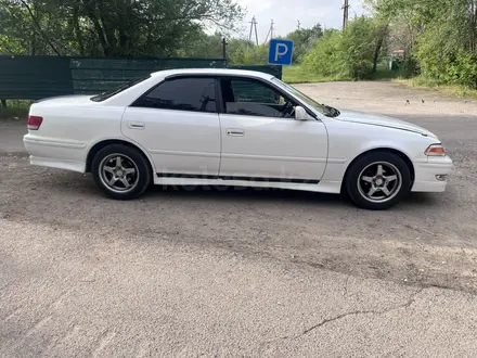 Toyota Mark II 1999 года за 1 950 000 тг. в Алматы – фото 11