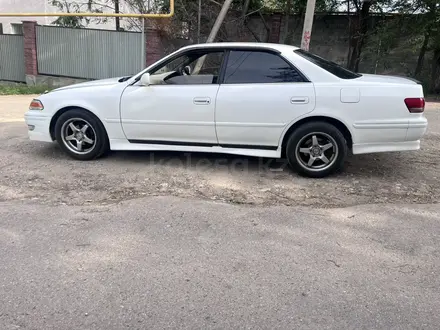 Toyota Mark II 1999 года за 1 950 000 тг. в Алматы – фото 9