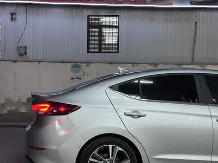 Hyundai Elantra 2018 года за 6 500 000 тг. в Сарыагаш – фото 11