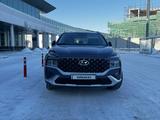 Hyundai Santa Fe 2022 года за 18 000 000 тг. в Астана