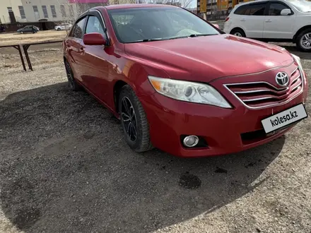 Toyota Camry 2011 года за 6 200 000 тг. в Актобе – фото 3