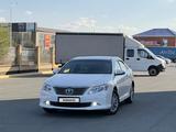 Toyota Camry 2013 года за 10 500 000 тг. в Актобе