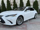 Lexus ES 350 2021 года за 31 600 000 тг. в Алматы – фото 2